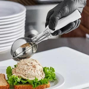 Porcionador bolero de 5 1/3oz con mango blanco para helados, sorbetes y postres